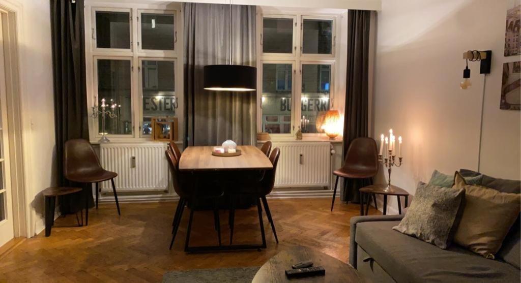 Centrally Located 4 Room Apartment København Eksteriør billede